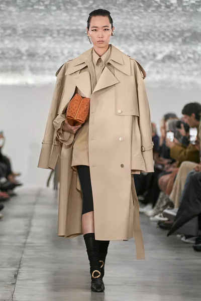 Look 42